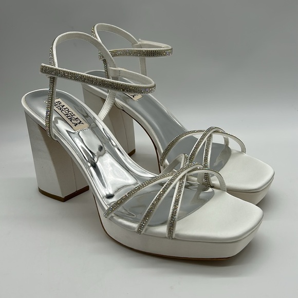 Badgley Mischka Frida Satin Rhinestone Block Heels White Size 9.5 NWT - Picture 1 of 10